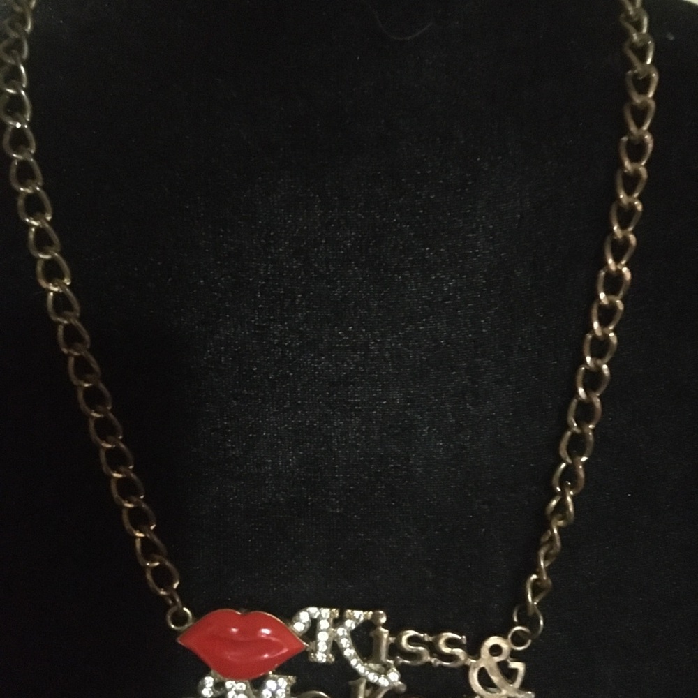 Kiss & Makeup Necklace.